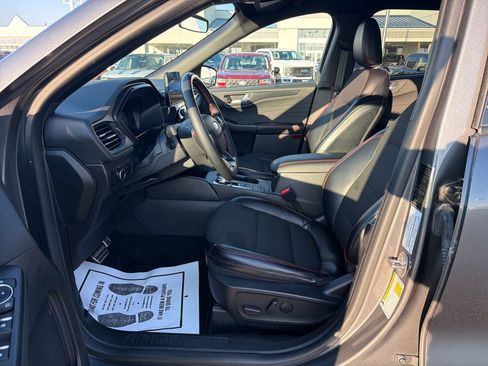 Used 2024 Ford Escape ST-Line image 9