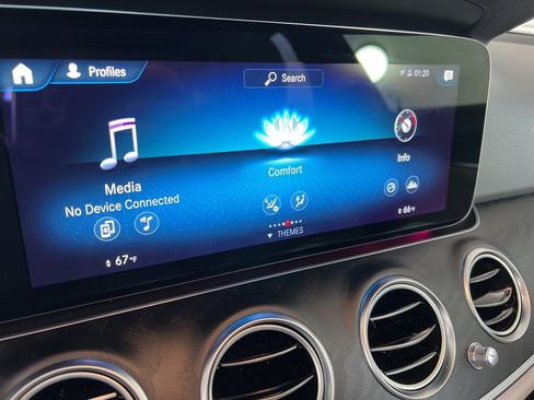 Certified 2022 Mercedes-Benz E 350 4MATIC Sedan image 9