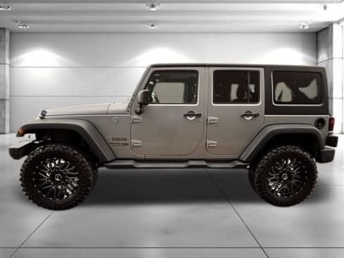 Used 2018 Jeep Wrangler Unlimited Sport S AWD/4WD image 5