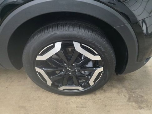 Used 2024 Kia Telluride S w/ S Sunroof Package image 2