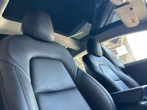 Used 2021 Tesla Model 3 Standard Range Plus RWD image 16