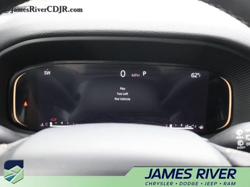 Used 2024 Jeep Wagoneer L Series II w/ Flexible Seating Group AWD/4WD image 30