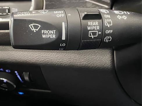 Used 2018 Jeep Grand Cherokee Laredo AWD/4WD image 17