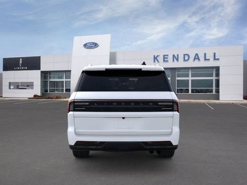 New 2026 Lincoln Navigator L Reserve image 5