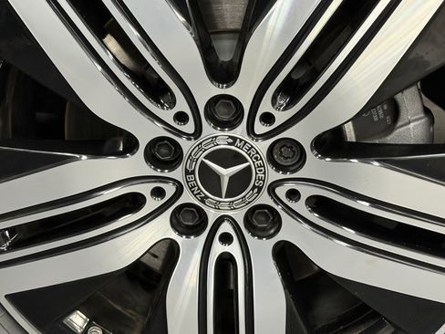 Certified 2023 Mercedes-Benz EQB 300 4MATIC image 18