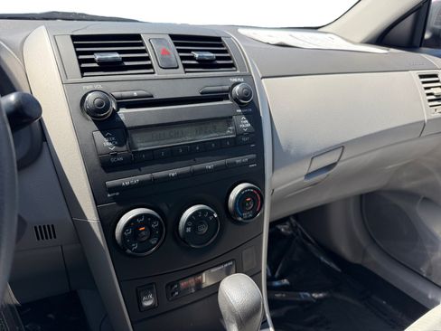 Used 2010 Toyota Corolla LE FWD image 12