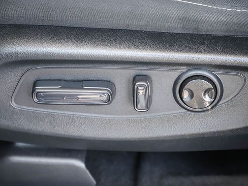 Certified 2025 Honda CR-V EX image 25