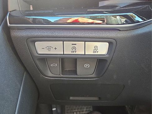 Used 2023 Genesis G80 2.5T image 23