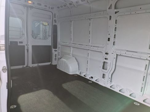 Used 2024 RAM ProMaster 2500 FWD image 31