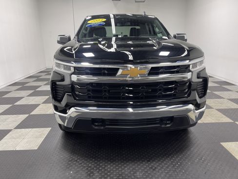 Used 2023 Chevrolet Silverado 1500 LT AWD/4WD image 7