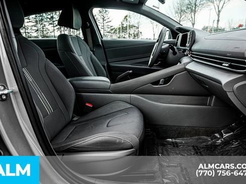 Used 2025 Hyundai Elantra Sport image 23