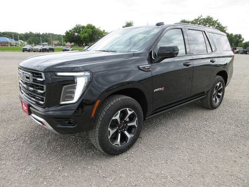 New 2026 GMC Yukon AT4 w/ AT4 Premium Plus Package AWD/4WD image 9
