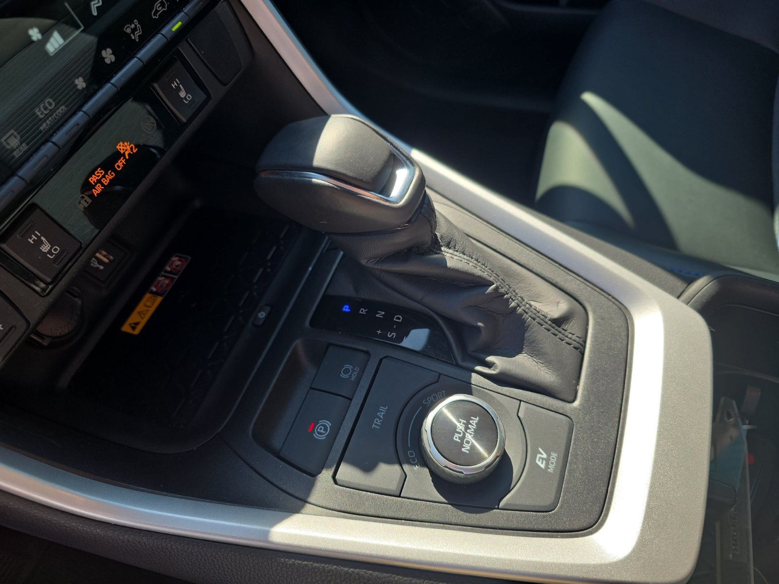 Used 2024 Toyota RAV4 XSE w/ Advanced Technology Package AWD/4WD image 22