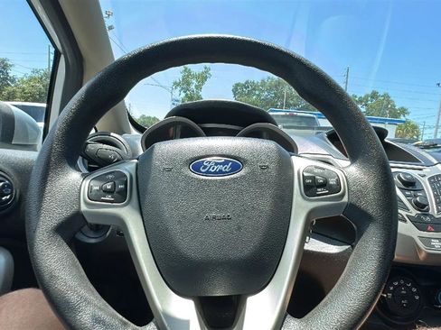 Used 2012 Ford Fiesta SE FWD image 36