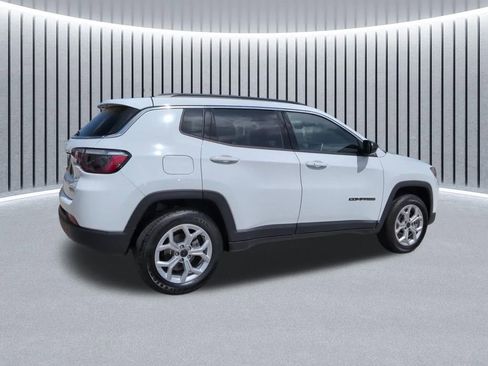 New 2026 Jeep Compass Latitude AWD/4WD image 8