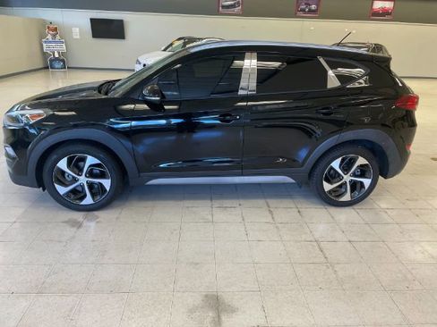 Used 2017 Hyundai Tucson Sport FWD image 4
