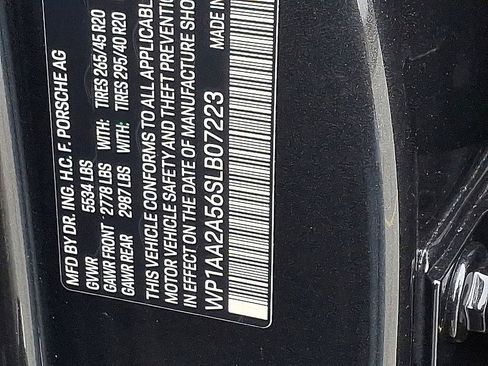 Used 2025 Porsche Macan image 27