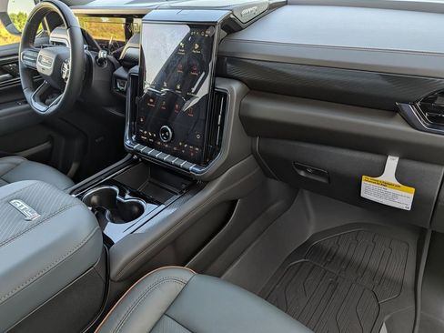 New 2026 GMC Yukon AT4 w/ AT4 Premium Plus Package AWD/4WD image 38