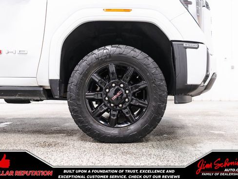 Used 2024 GMC Sierra 3500 AT4 w/ AT4 Premium Plus Package image 7