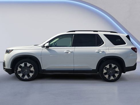 New 2026 Honda Pilot Elite image 2