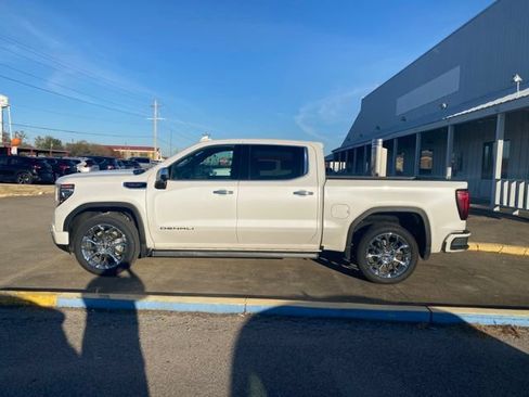 Used 2023 GMC Sierra 1500 Denali w/ Denali Reserve Package AWD/4WD image 3