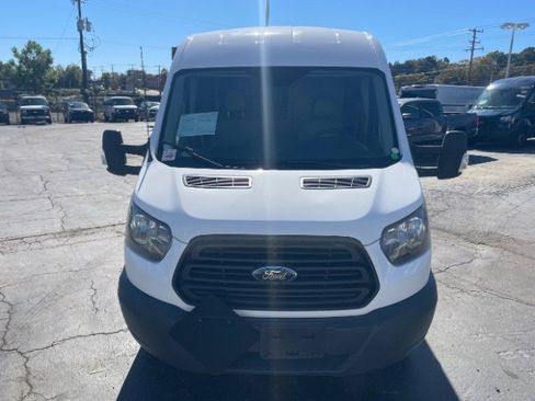 Used 2018 Ford Transit 250 w/RH Sliding Door Medium Roof image 2