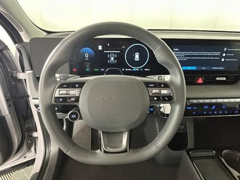 Used 2025 Hyundai Ioniq 5 SEL AWD/4WD image 14
