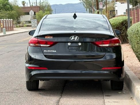 Used 2018 Hyundai Elantra SEL FWD image 5