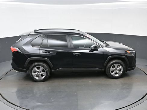 Used 2025 Toyota RAV4 XLE AWD/4WD image 41