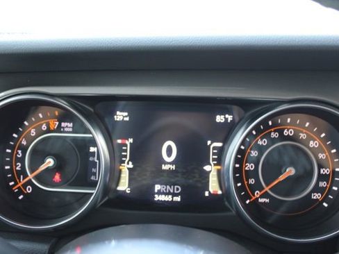 Used 2021 Jeep Wrangler Unlimited Sahara image 30