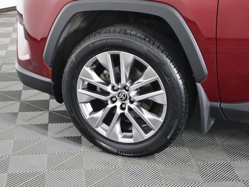 Used 2022 Toyota RAV4 XLE Premium image 56