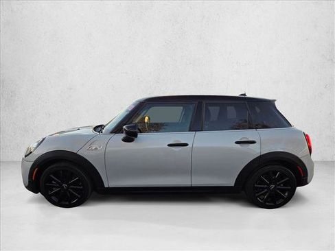 Used 2020 MINI Cooper S image 9