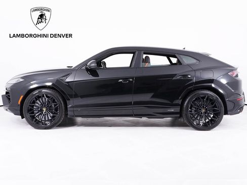 Used 2026 Lamborghini Urus SE AWD/4WD image 2