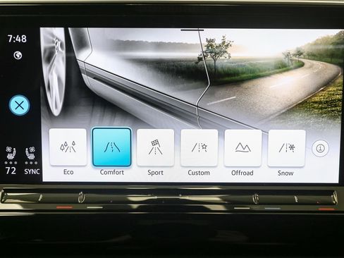 Certified 2024 Volkswagen Atlas SE AWD/4WD image 37