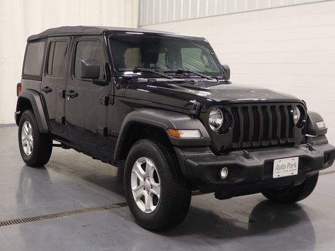 Certified 2022 Jeep Wrangler Unlimited Sport image 2