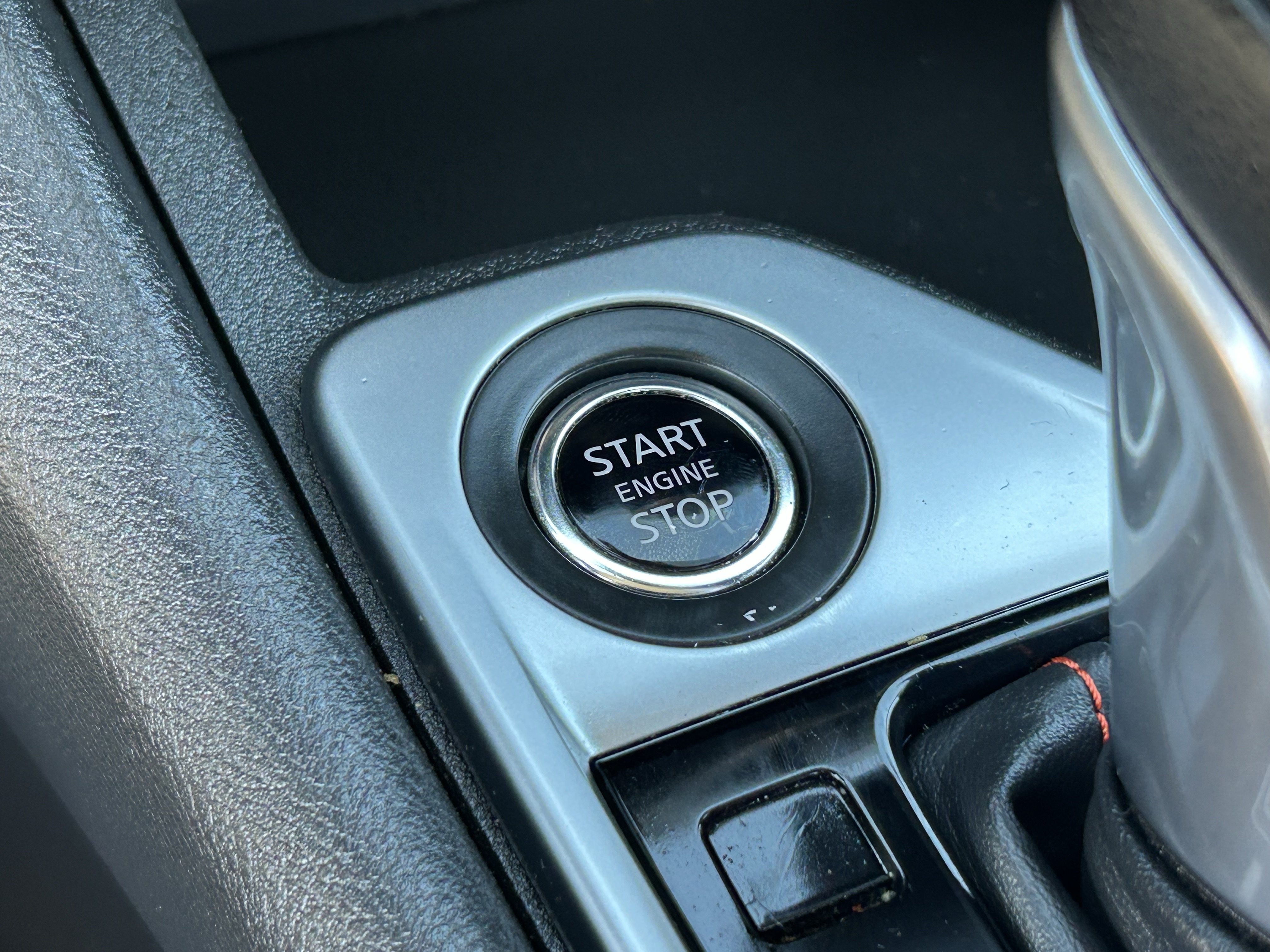 Used 2025 Nissan Sentra SR FWD image 23