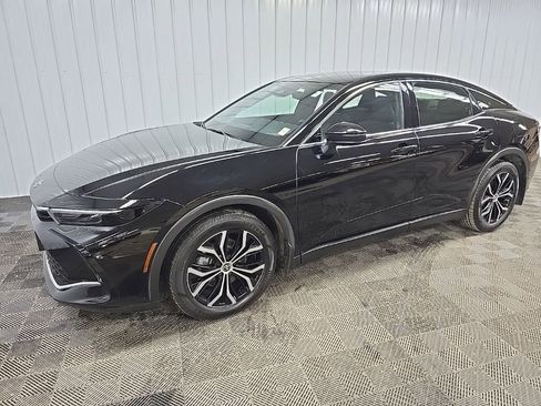 Used 2024 Toyota Crown XLE image 6