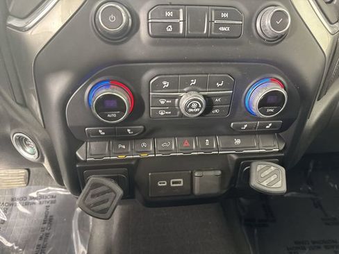 Used 2022 Chevrolet Silverado 1500 LT w/ Safety Package AWD/4WD image 8