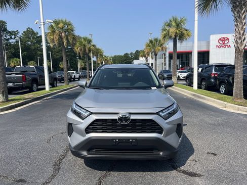 Used 2025 Toyota RAV4 XLE FWD image 3