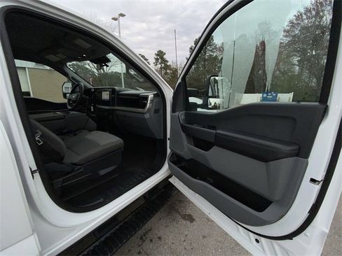 Used 2025 Ford F250 XLT w/ FX4 Off-Road Package image 24