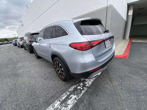 Used 2025 Mercedes-Benz GLC 350e 4MATIC image 5