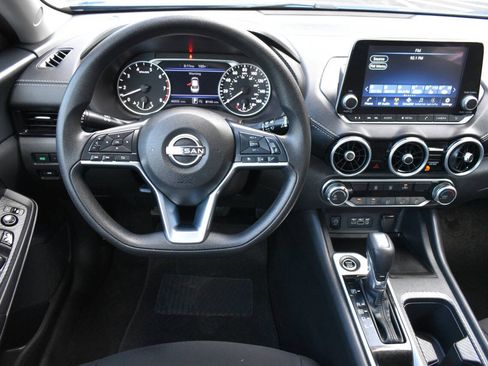Used 2024 Nissan Sentra SV FWD image 13