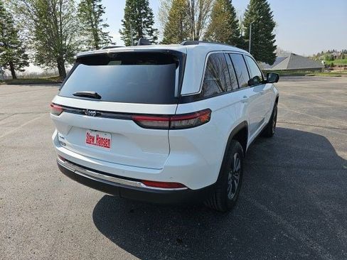 Used 2022 Jeep Grand Cherokee Limited 4xe w/ Luxury Tech Group II image 6