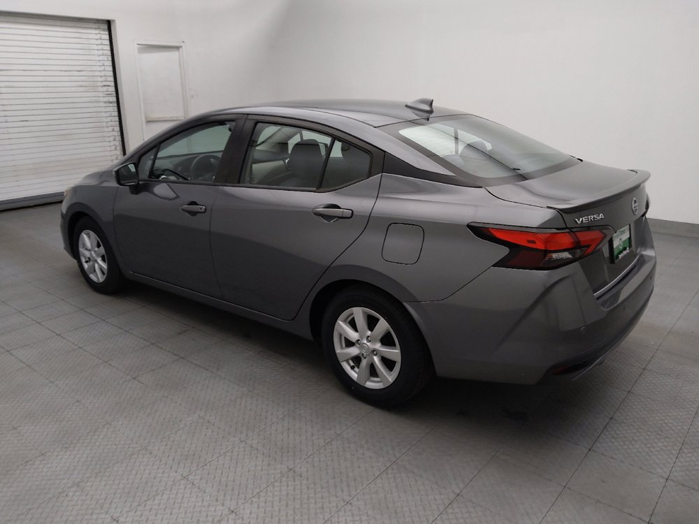 Used 2020 Nissan Versa SV FWD image 3