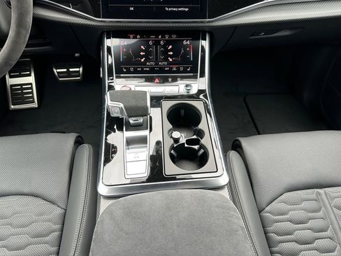 New 2026 Audi RS Q8 performance image 11
