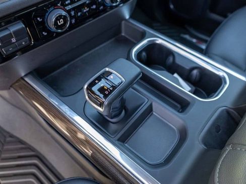 Used 2024 Chevrolet Silverado 1500 LT Trail Boss w/ LT Trail Boss Premium Package image 46