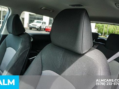 Used 2025 Kia Soul LX w/ LX Technology Package FWD image 18