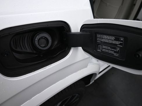 New 2026 Volvo XC90 B6 Ultra image 18