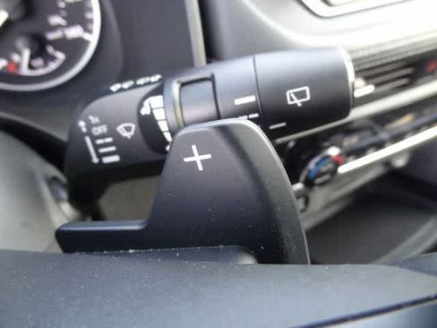 Used 2025 Nissan Rogue SV AWD/4WD image 21