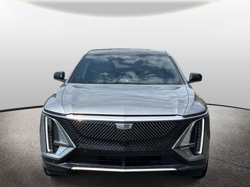 Certified 2026 Cadillac Lyriq Signature Luxury AWD/4WD image 6